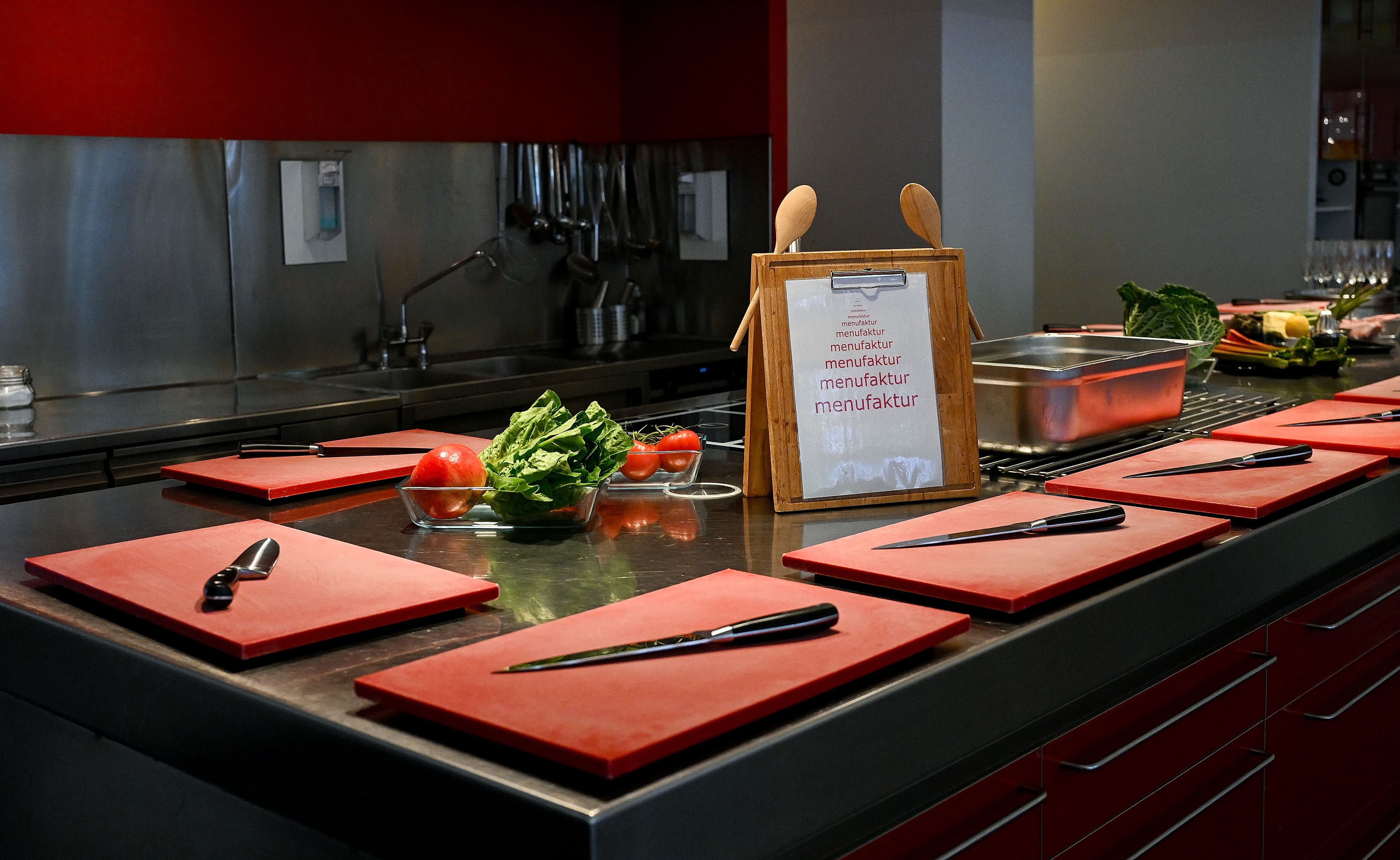 Kochstation in der menufaktur — Handwerk in der Küche